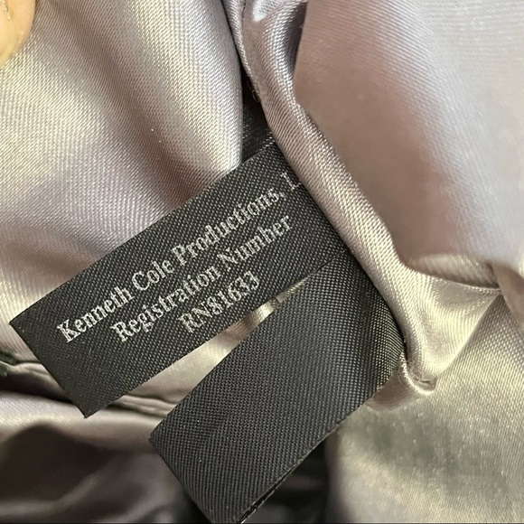 Kenneth Cole New York Large Leather Purse - Picture 8 of 8